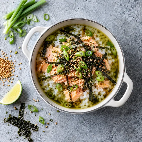 Ochazuke, riz au thé vert, saumon et nori